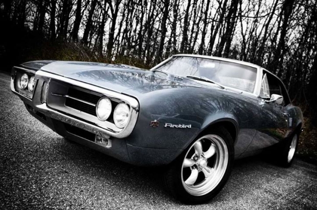 1967 Pontiac Firebird muscle car