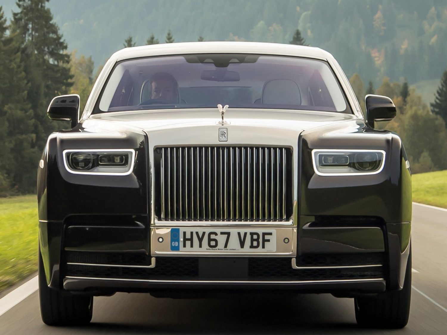 Где роллс ройс. Rolls Royce Phantom. Роллс Ройс Фантом 2017. Rolls Royce Phantom EWB. Rolls Royce Phantom 8 EWB.