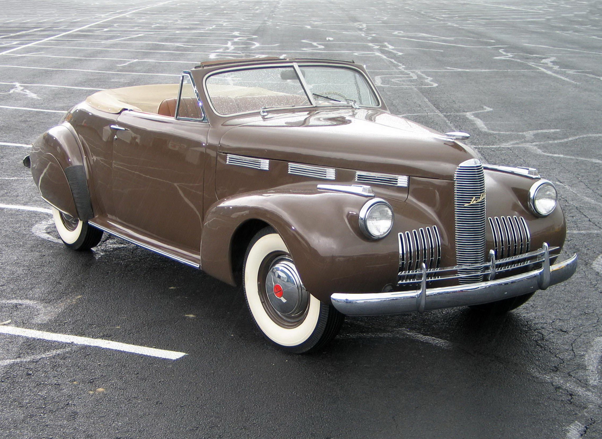1940 LaSalle Convertible Coupe