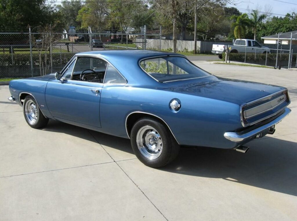 1968 Plymouth Barracuda Hardtop in blue