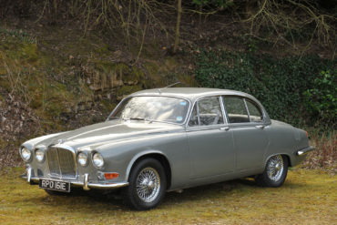 1966 Jaguar 420