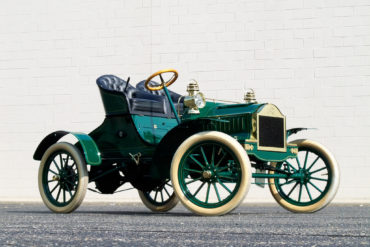 1904 Oldsmobile French Front Touring Runabout