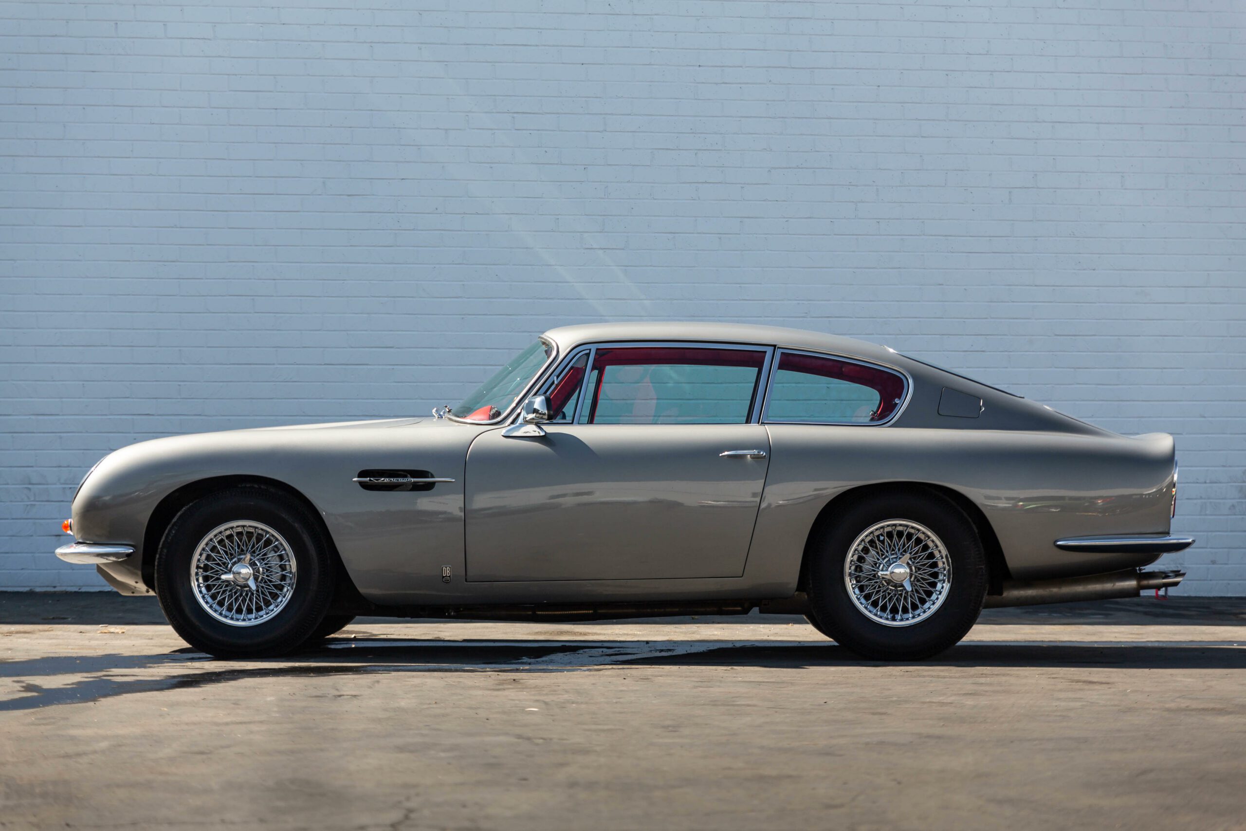 1966 Aston Martin DB6 Vantage Sport Saloon