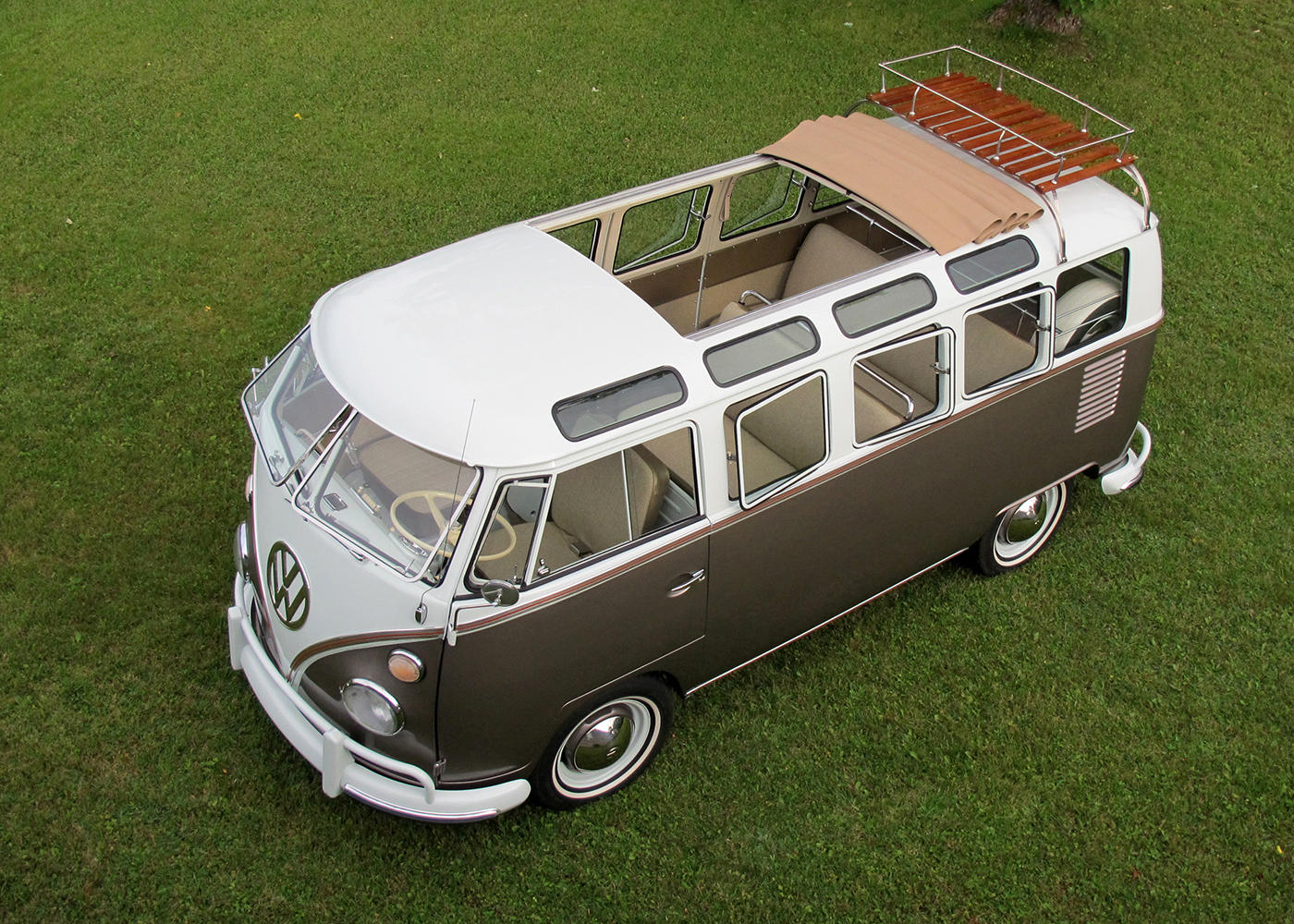1964 Volkswagen Type 2 21-Window Deluxe Microbus